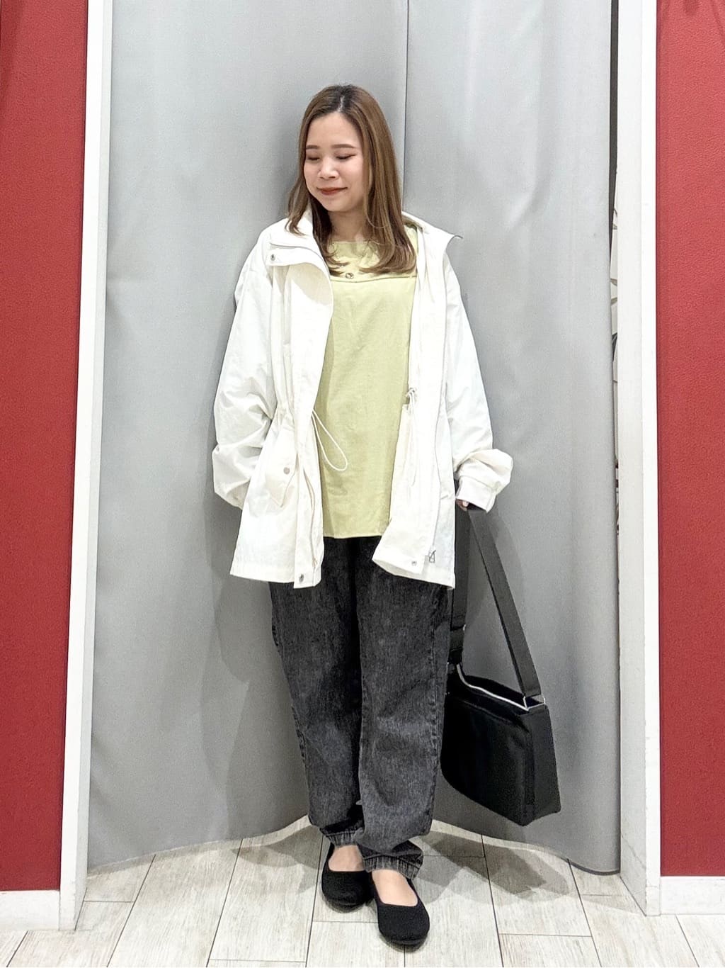 shioさんの「SHOO･LA･RUE｜【洗濯機可/7分袖】インせず着られる 透かし編み柄が上品な レース切替シャツ」を使ったコーディネート
