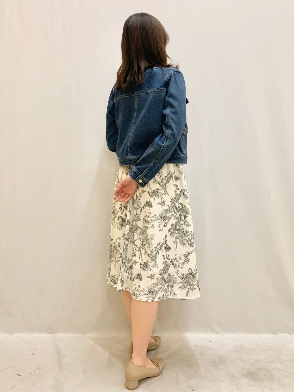kasumiさんの「index｜ミニマルノーカラーデニムジャケット【洗濯機OK】」を使ったコーディネート
