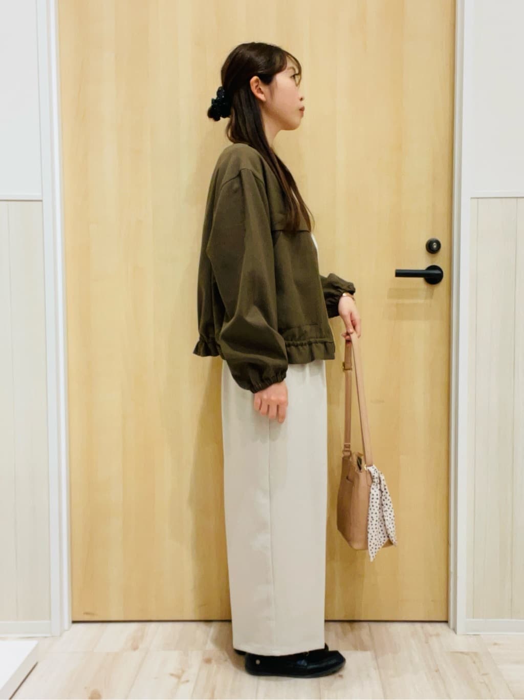 minamiさんの「SHOO･LA･RUE｜スカーフ付きショルダーバッグ」を使ったコーディネート