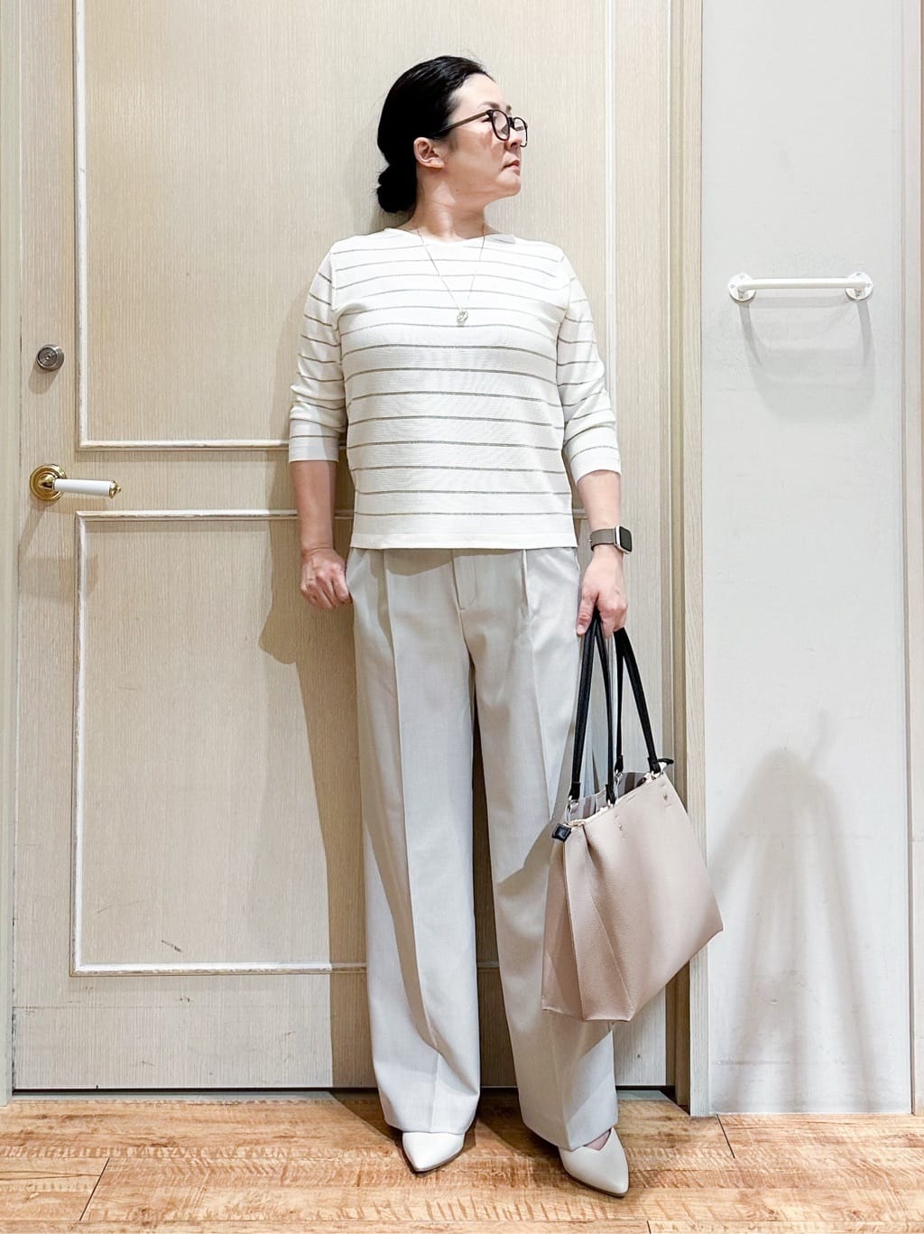 umeさんの「SHOO･LA･RUE｜【高レビュー/洗濯機可/S-LL】さらっと着られる 8分袖Ⅴネックニット」を使ったコーディネート