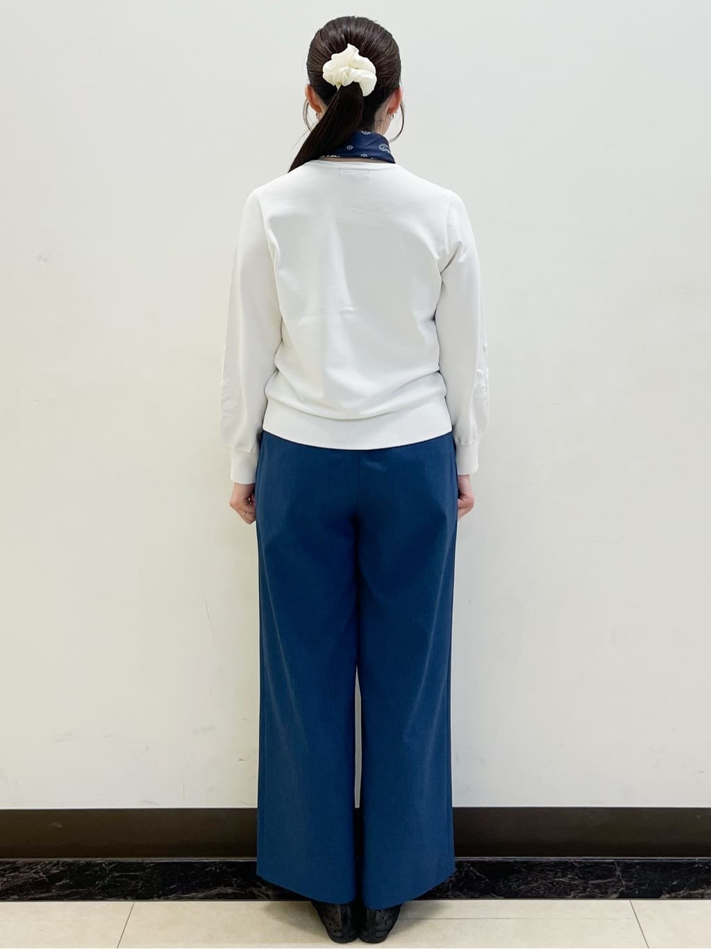 mikikoさんの「Reflect｜レースデザインスリーブカーディガン」を使ったコーディネート