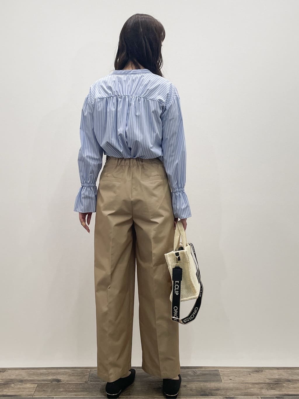 Aikoさんの「OPAQUE.CLIP｜キャンディスリーブシャツ【洗濯機OK】」を使ったコーディネート