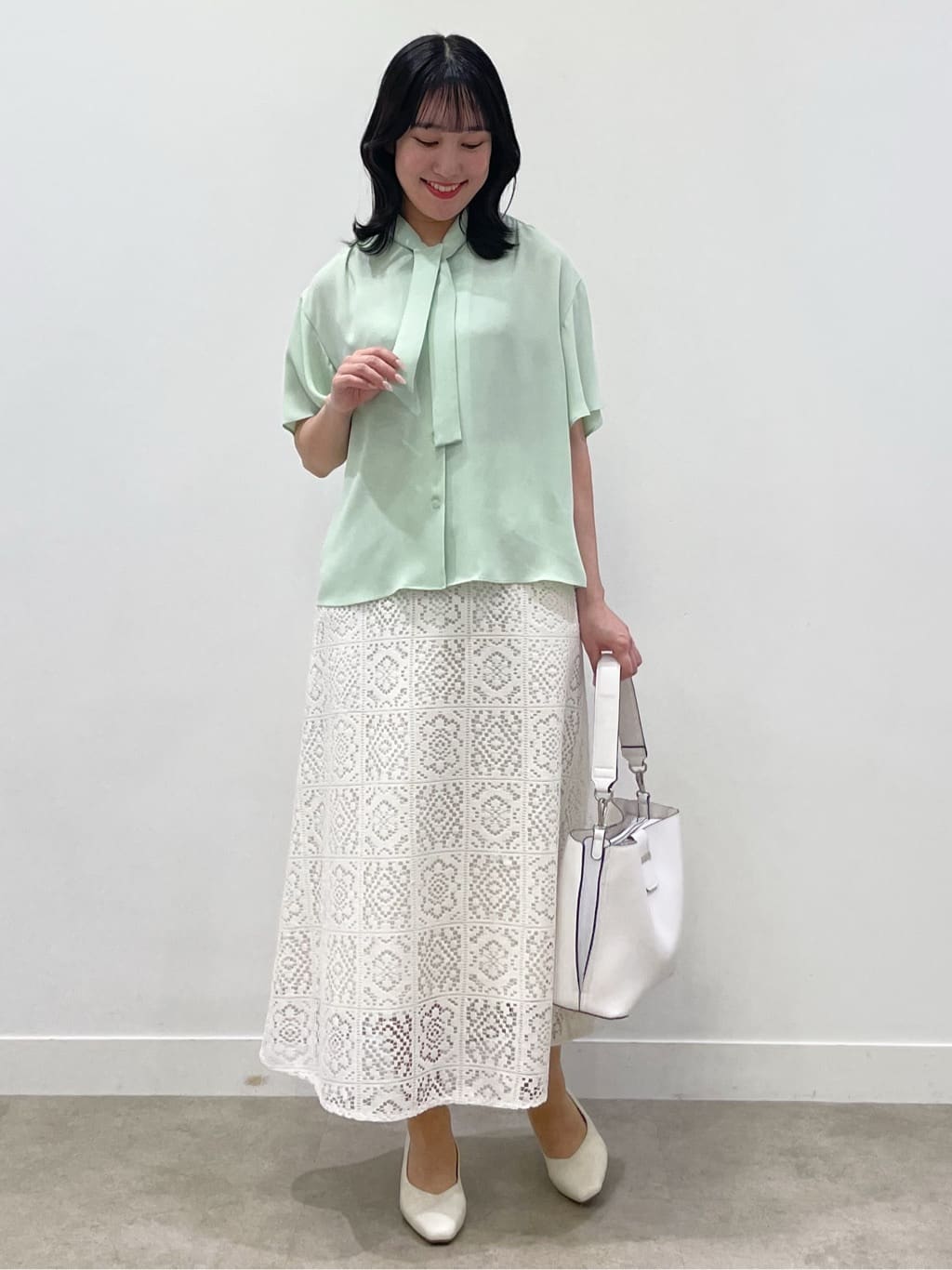 yukariさんの「Reflect｜【マシンウォッシュ可】フレアスリーブボウタイブラウス」を使ったコーディネート