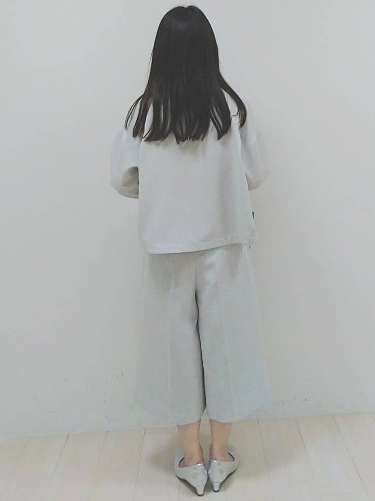 SANAさんの「Reflect｜ハイゲージボウタイニット」を使ったコーディネート