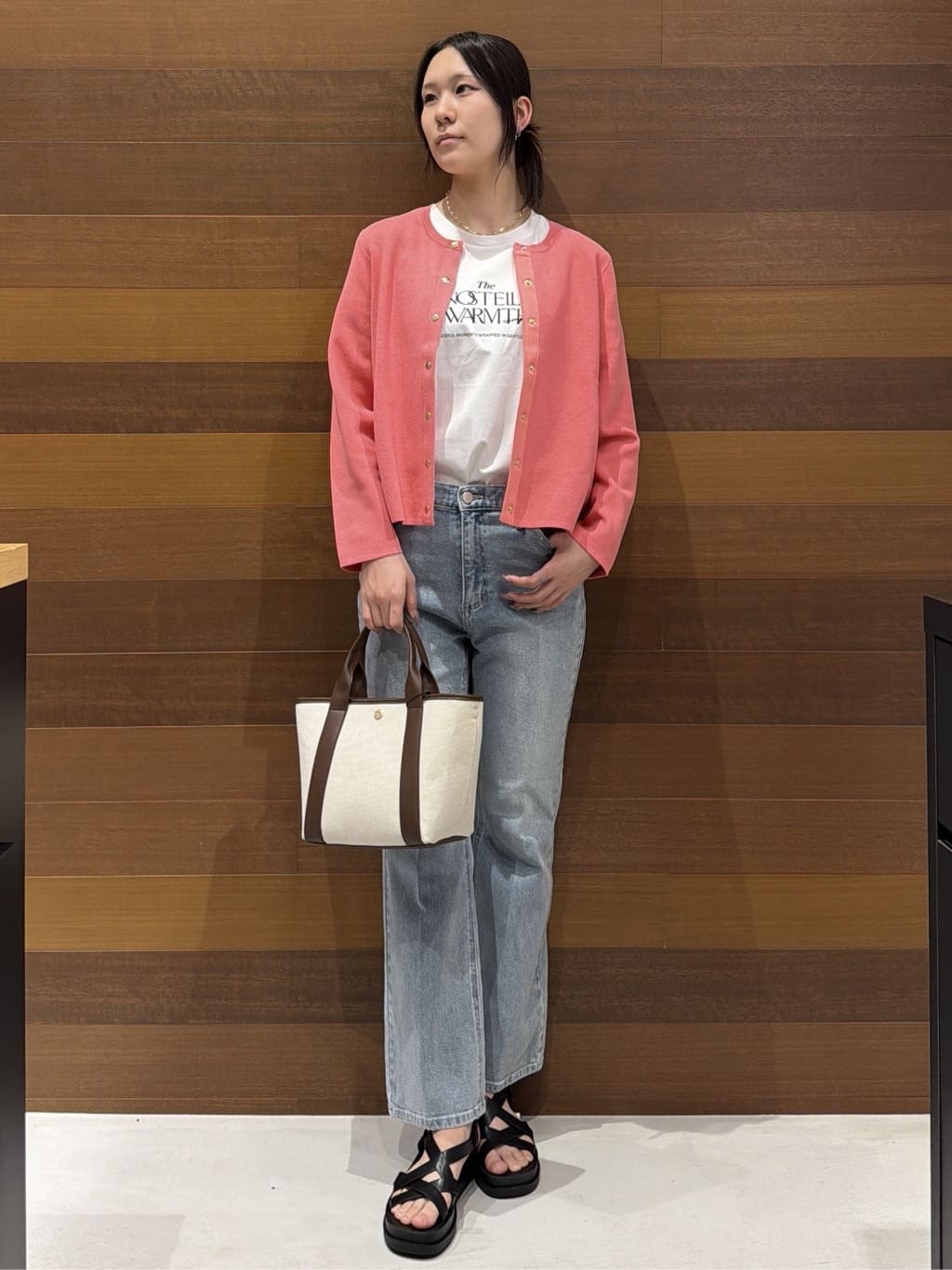 さやさんの「OPAQUE.CLIP｜ロゴプリント＆刺繍Tシャツ【洗濯機OK】」を使ったコーディネート