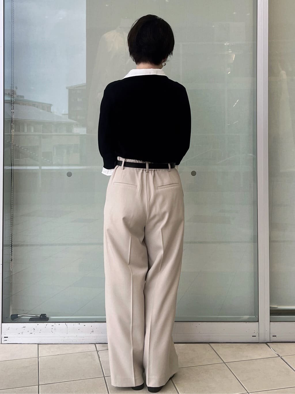 yo-koさんの「OPAQUE.CLIP｜シャツレイヤード風ポロニット【洗濯機OK】」を使ったコーディネート