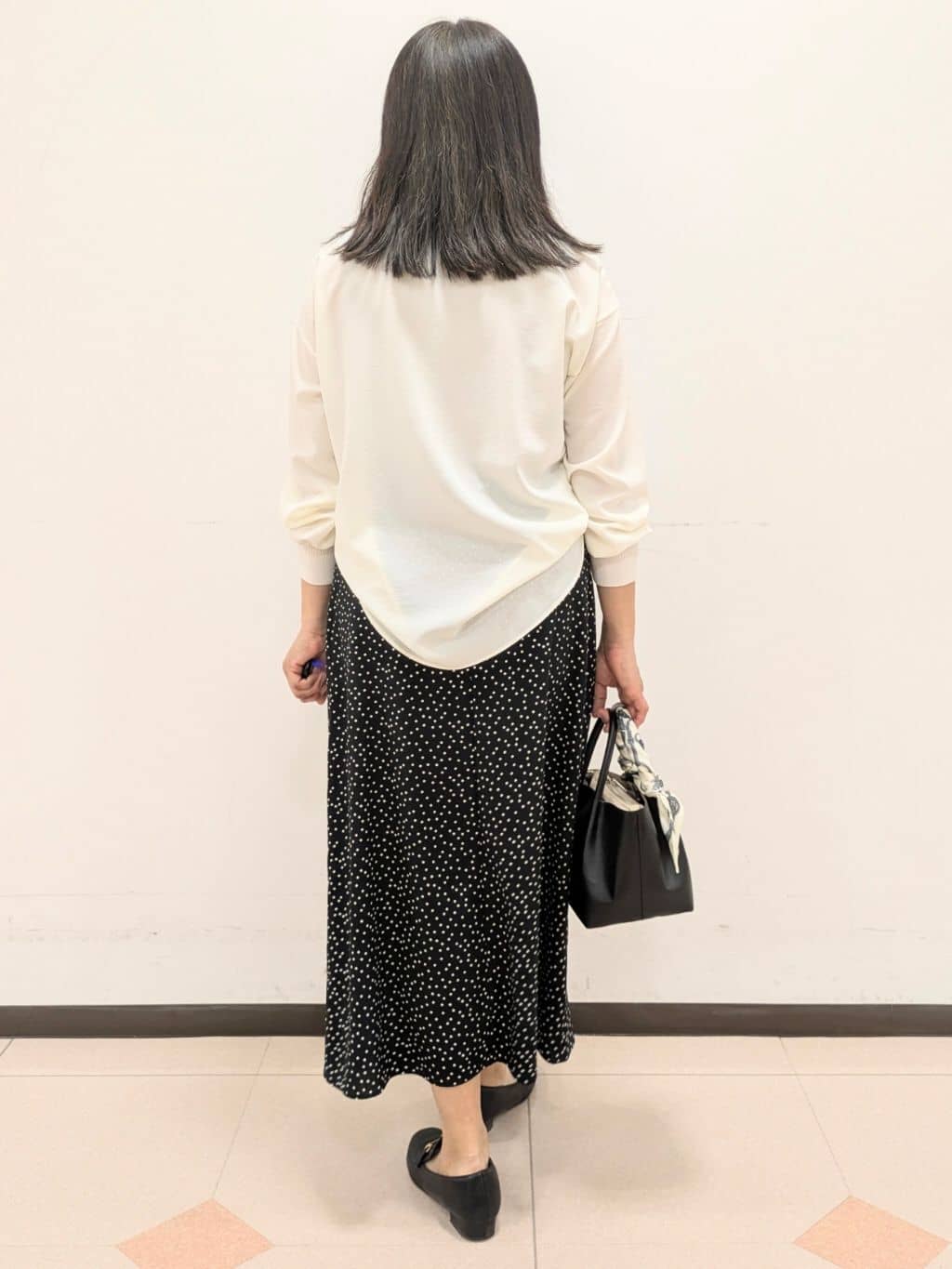ともさんの「UNTITLED｜【Made In Japan】ガラスパールレイヤードネックレス」を使ったコーディネート