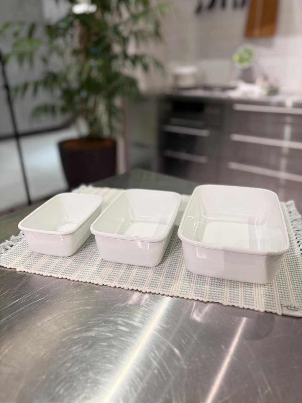 muuさんの「212 KITCHEN STORE｜野田琺瑯 ホワイトシリーズレクタングル浅型S」を使ったコーディネート