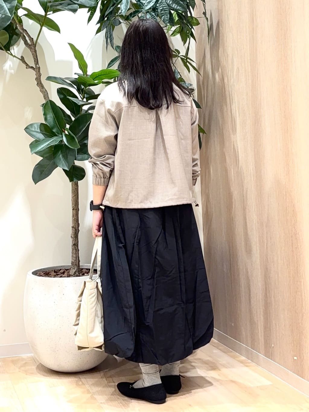 miraiさんの「grove｜【貴島明日香さん着用・洗える】麻調ノーカラーブルゾン」を使ったコーディネート