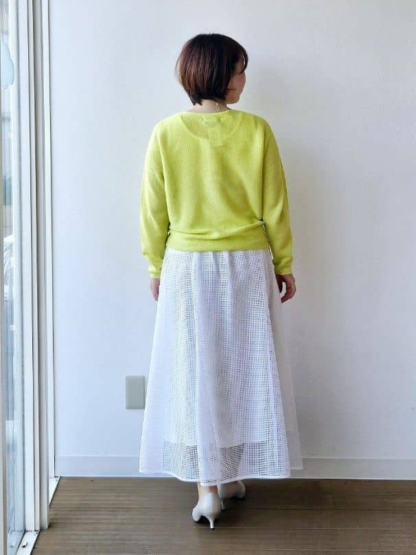 やじまさんの「UNTITLED｜【古畑星夏さん着用/8色展開/程よい透け感】ドライタッチボートネックニット」を使ったコーディネート