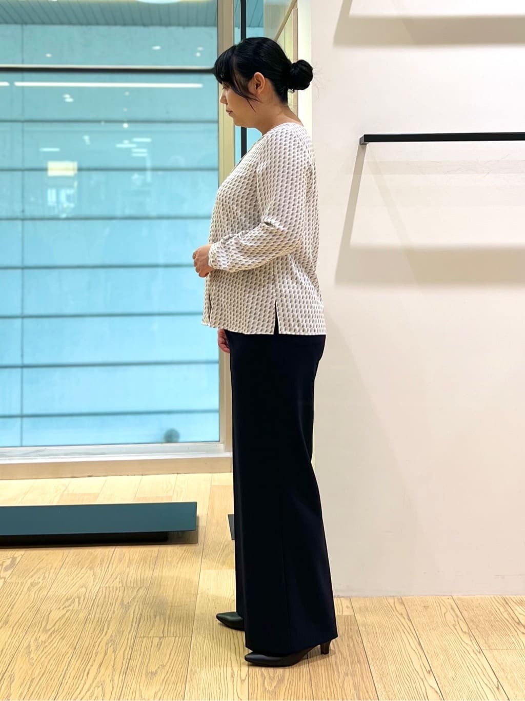 shimaさんの「INDIVI｜【通勤スーツ／洗える】ストレッチテーラードカラージャケット」を使ったコーディネート