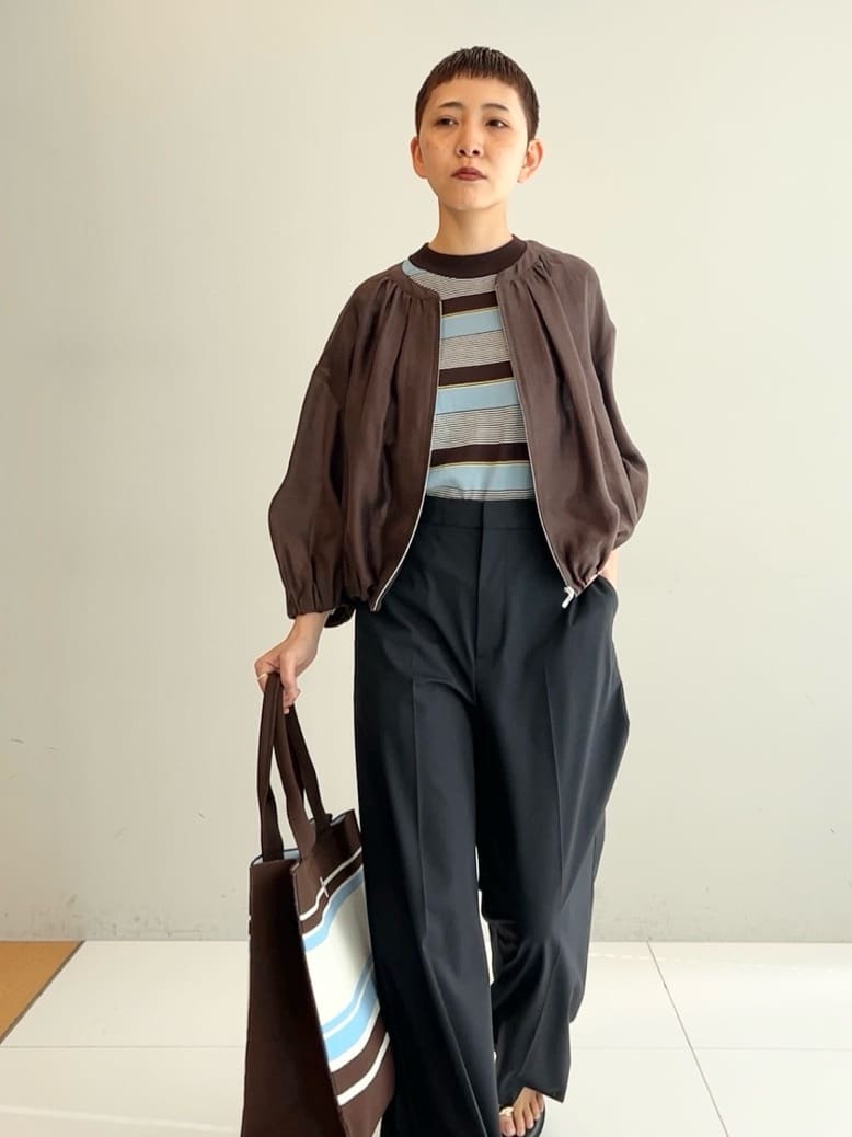 OCHIAIさんの「DRESSTERIOR｜ウォッシャブル シアーショートブルゾン」を使ったコーディネート