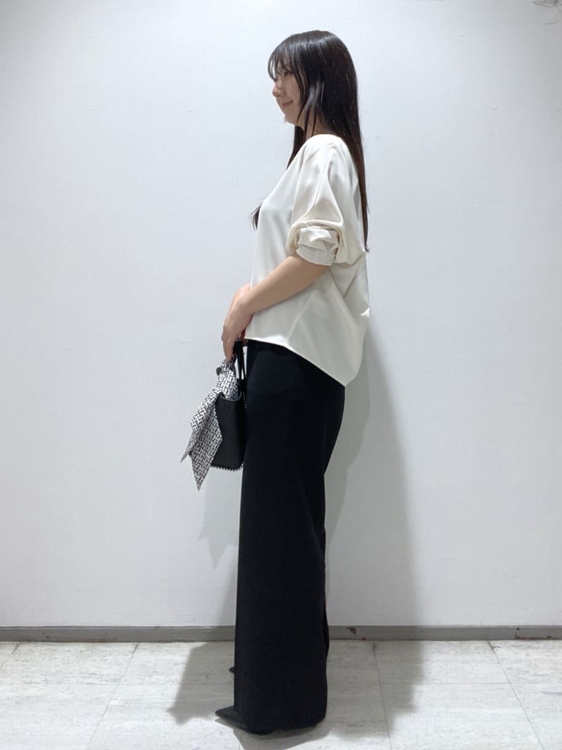 meiさんの「INDIVI｜【接触冷感／透湿／着る日傘】ドルマントップス」を使ったコーディネート