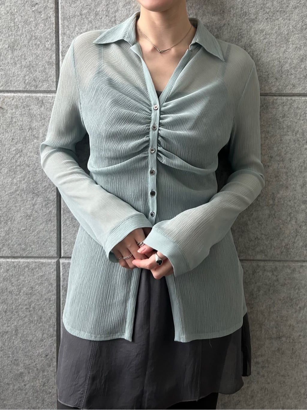 honoka Aさんの「CODE A｜thin gather shirts」を使ったコーディネート