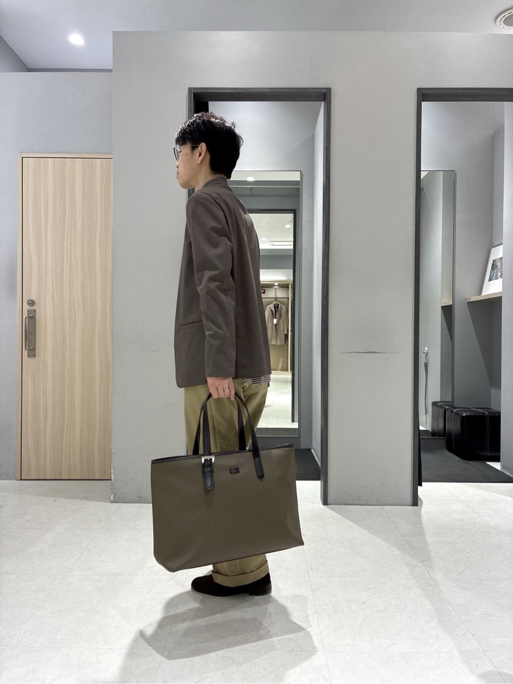 わいずみさんの「TAKEO KIKUCHI｜【ON／OFF兼用】CARREMANファブリック ノーカラージャケット」を使ったコーディネート
