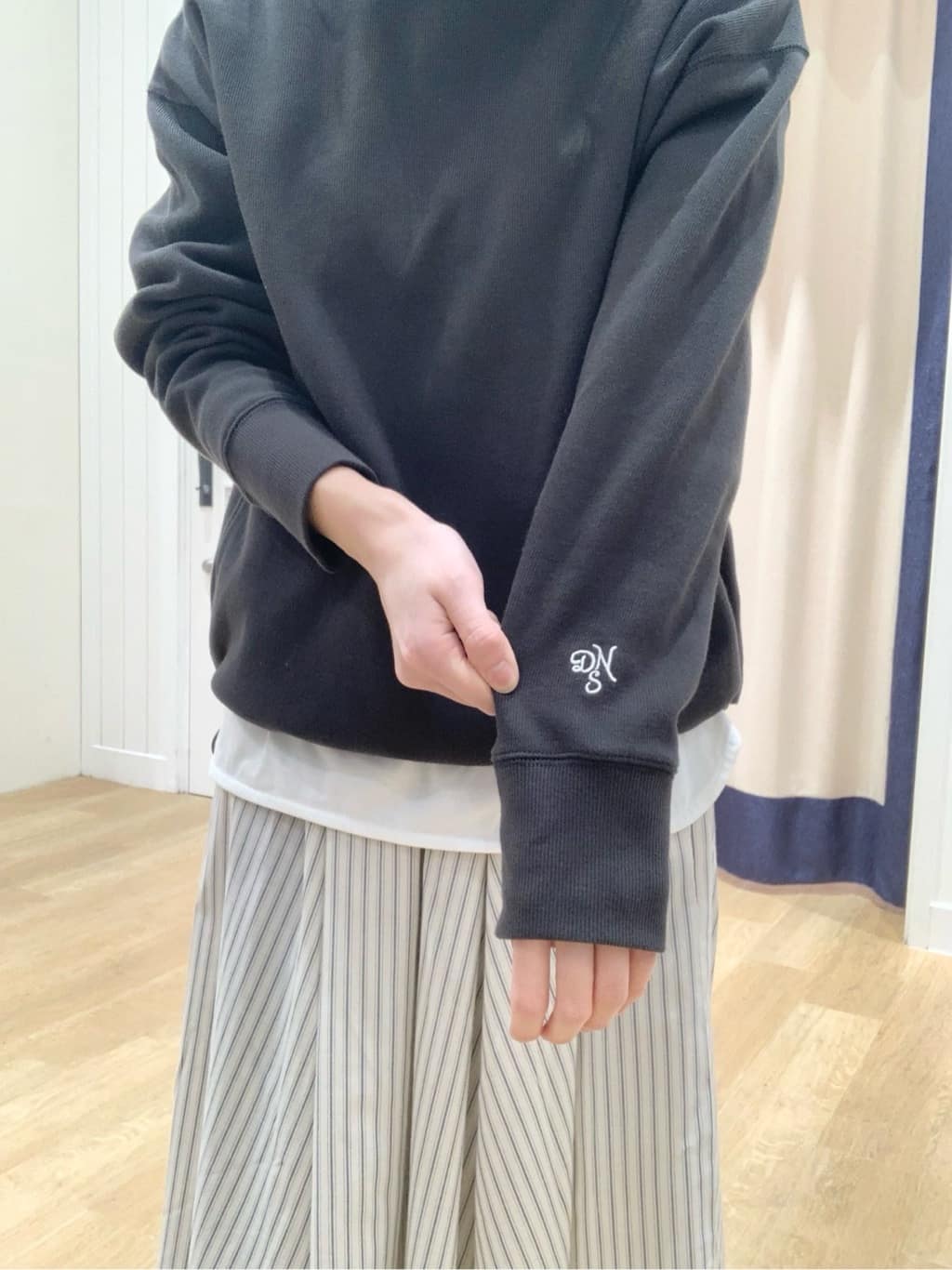 IMARIさんの「Dessin｜【前後2WAY/洗える】ドロストリブカットソー」を使ったコーディネート