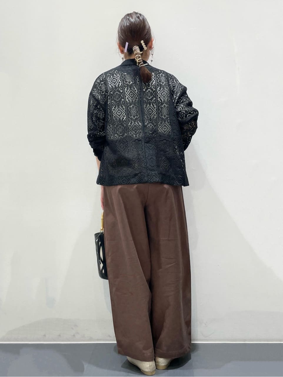 ともも。さんの「OPAQUE.CLIP｜リラクシーロゴプリントTシャツ【洗濯機OK】」を使ったコーディネート