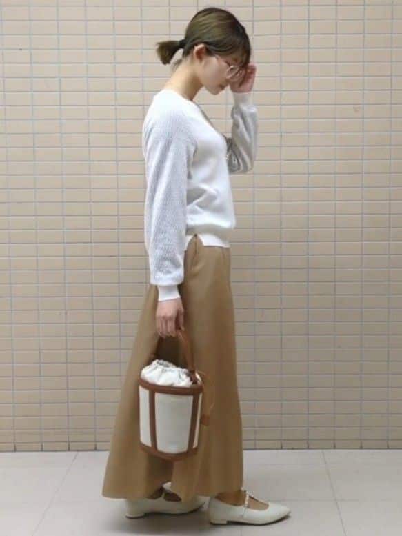 ひまりさんの「Reflect｜フリュイドフレアスカート」を使ったコーディネート