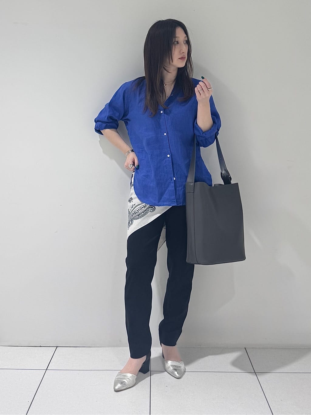 そんさんの「INDIVI｜【接触冷感／2WAY】カシュクールリネンシャツ」を使ったコーディネート