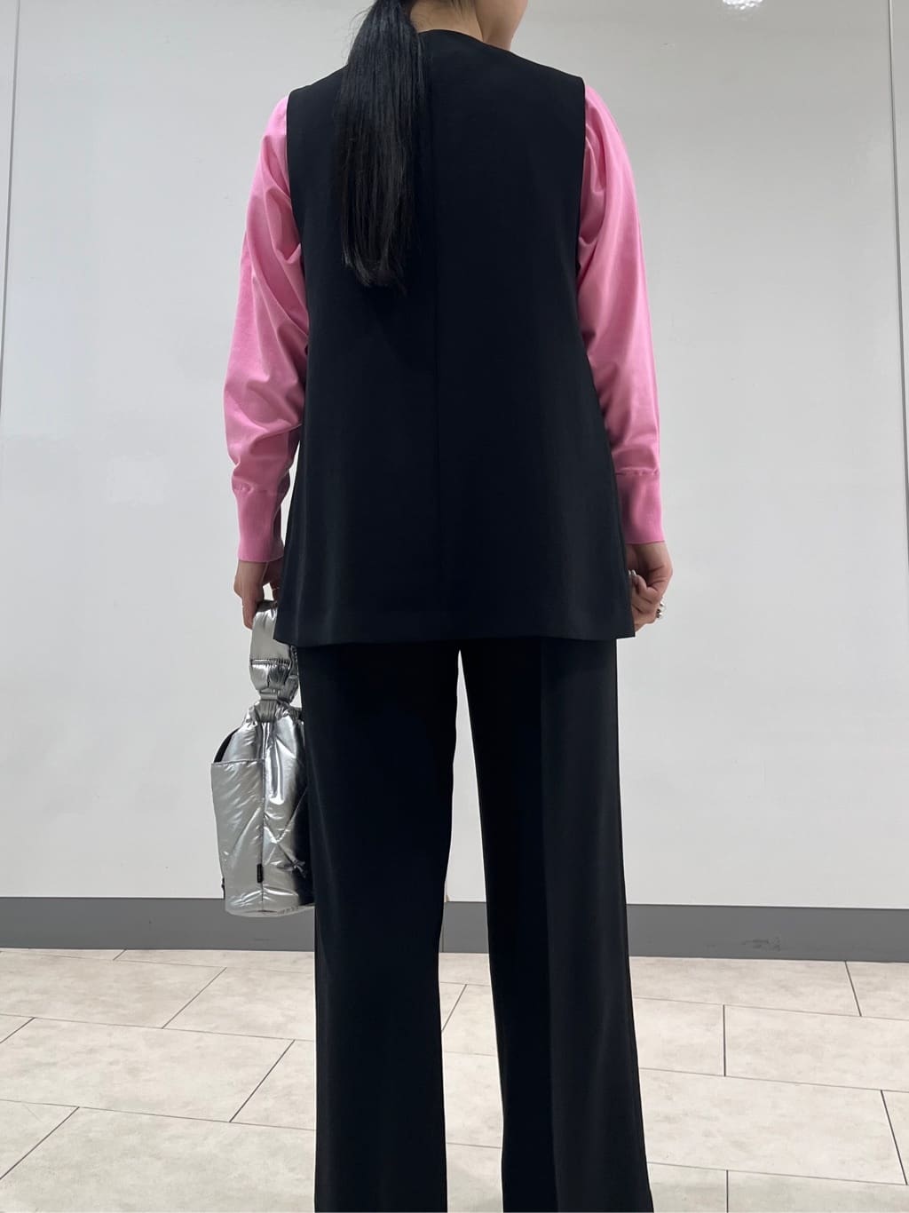 hasuさんの「INDIVI｜【洗える／多機能／SETUP可】着る日傘ジレジャケット」を使ったコーディネート