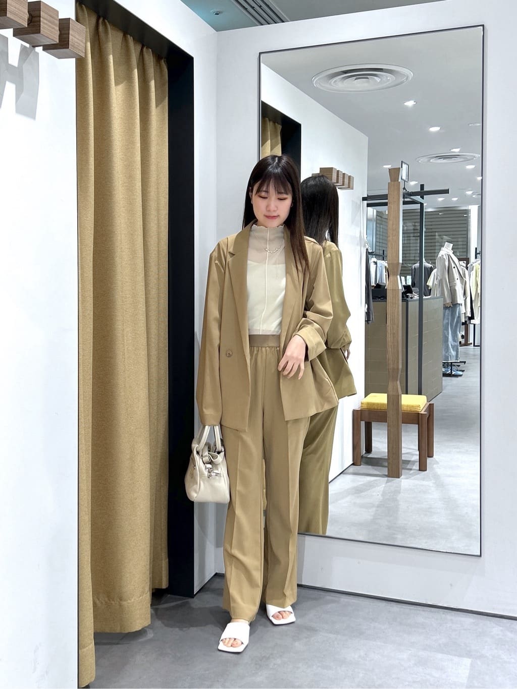 Renoさんの「INDIVI｜Comfy SET UP｜ダブルブレストイージージャケット【セットアップ対応／通勤／カセット服／接触」を使ったコーディネート