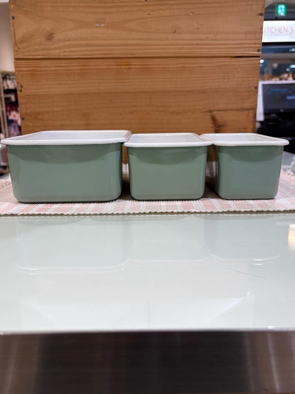 MOLさんの「212 KITCHEN STORE｜富士ホーロー深型角容器 ヴィンテージグリーン S ＜212Kオリジナル＞」を使ったコーディネート