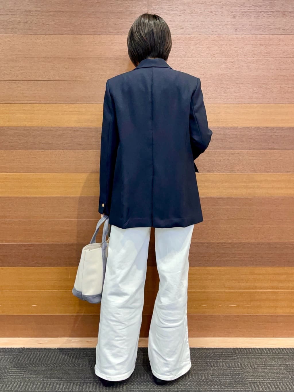 umiさんの「OPAQUE.CLIP｜金ボタン使いリラクシーニット【洗濯機OK】」を使ったコーディネート