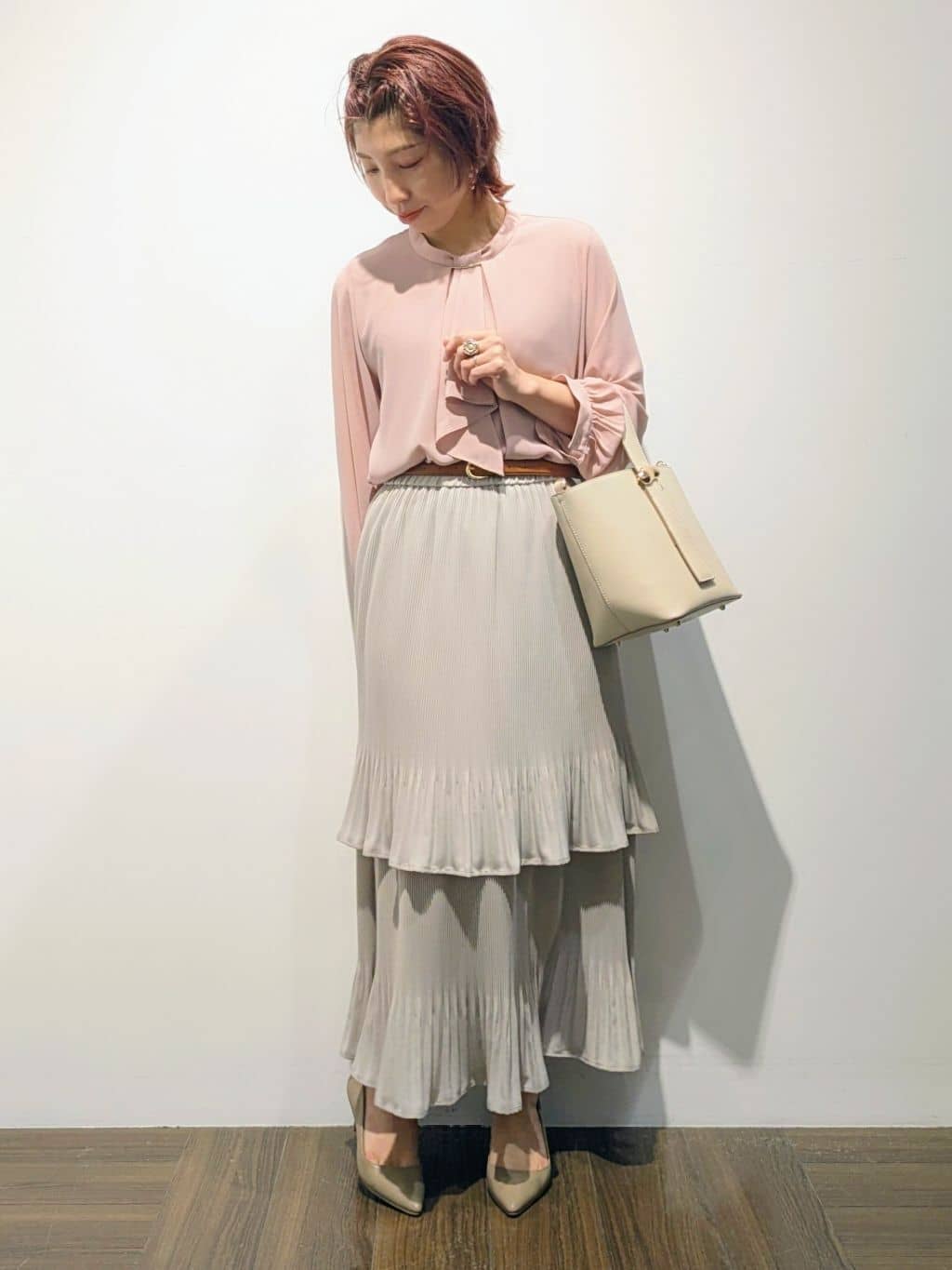 4410さんの「THE SHOP TK｜バー付きラッフルタイブラウス」を使ったコーディネート