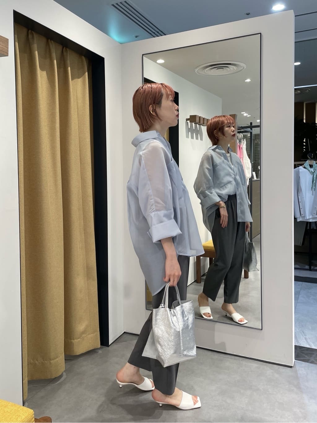 mikuさんの「INDIVI｜【接触冷感】シアーコクーンブラウス」を使ったコーディネート