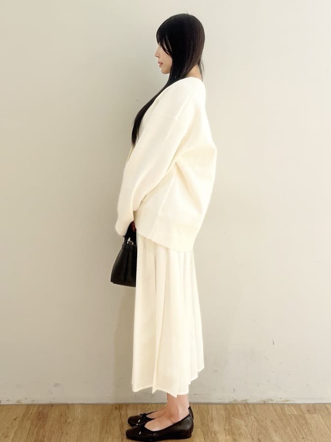 yukikaさんの「OPAQUE.CLIP｜シアーリネンブレンドイージープリーツスカート【洗濯機OK】」を使ったコーディネート