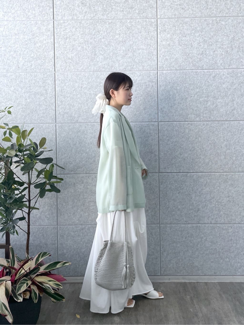 Renoさんの「INDIVI｜【接触冷感/通気性】シアーシャツジャケット」を使ったコーディネート