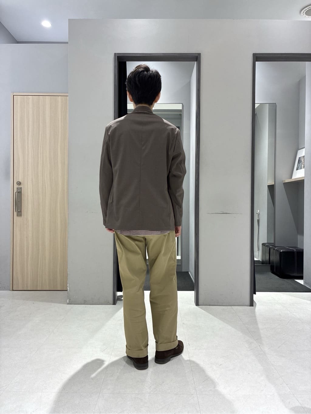 わいずみさんの「TAKEO KIKUCHI｜【ON／OFF兼用】CARREMANファブリック ノーカラージャケット」を使ったコーディネート