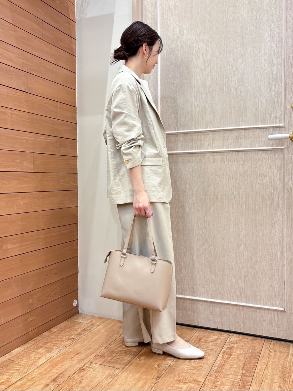 なみさんの「SHOO･LA･RUE｜【S-LL/セットアップ可/イージーケア/UV】オンにもオフにも 軽やかシングルジャケット」を使ったコーディネート