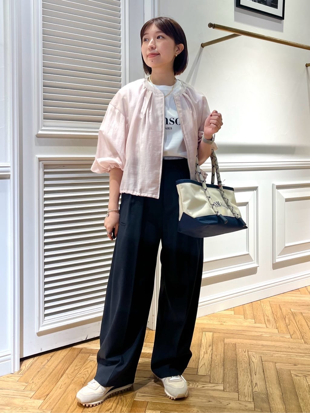 つじ まこさんの「DRESSTERIOR｜ウォッシャブル シアーショートブルゾン」を使ったコーディネート