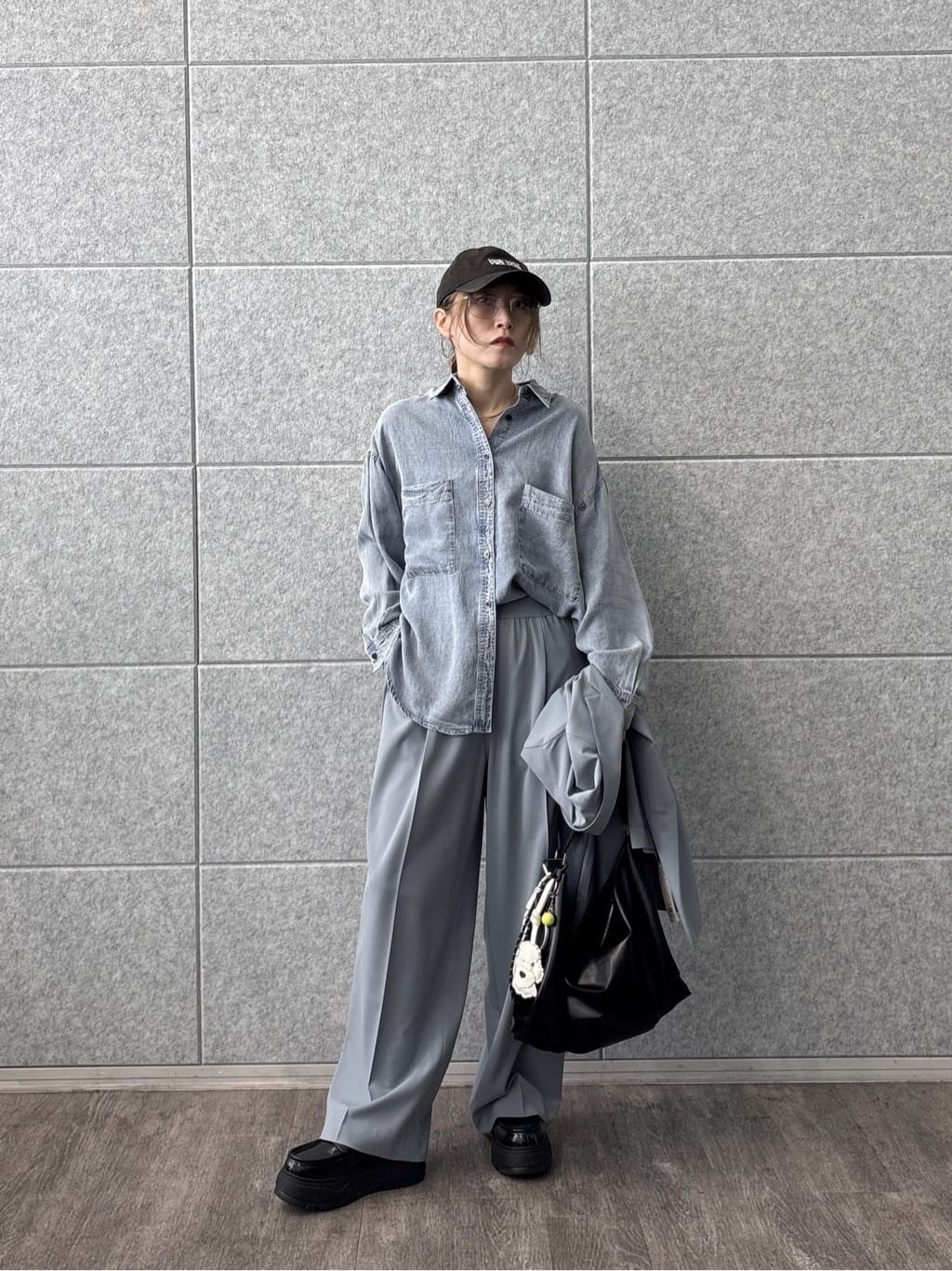 kotakiさんの「INDIVI｜デニムシャツ」を使ったコーディネート