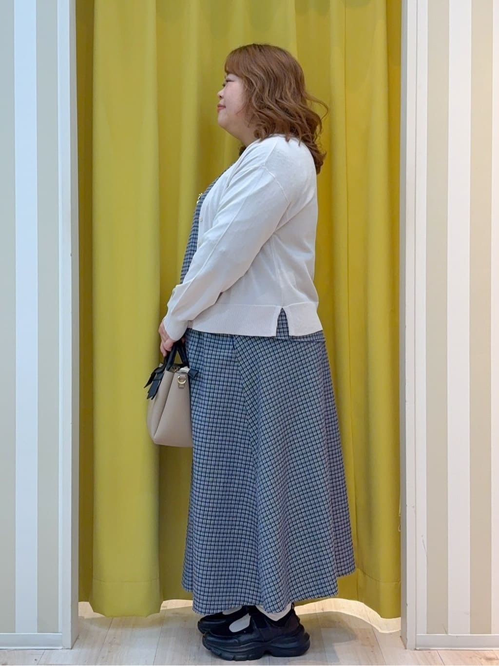 kotoさんさんの「SHOO･LA･RUE｜【セットアップ可/洗濯機可】上品チェックが好印象 ゆるさら6分袖ブラウス」を使ったコーディネート