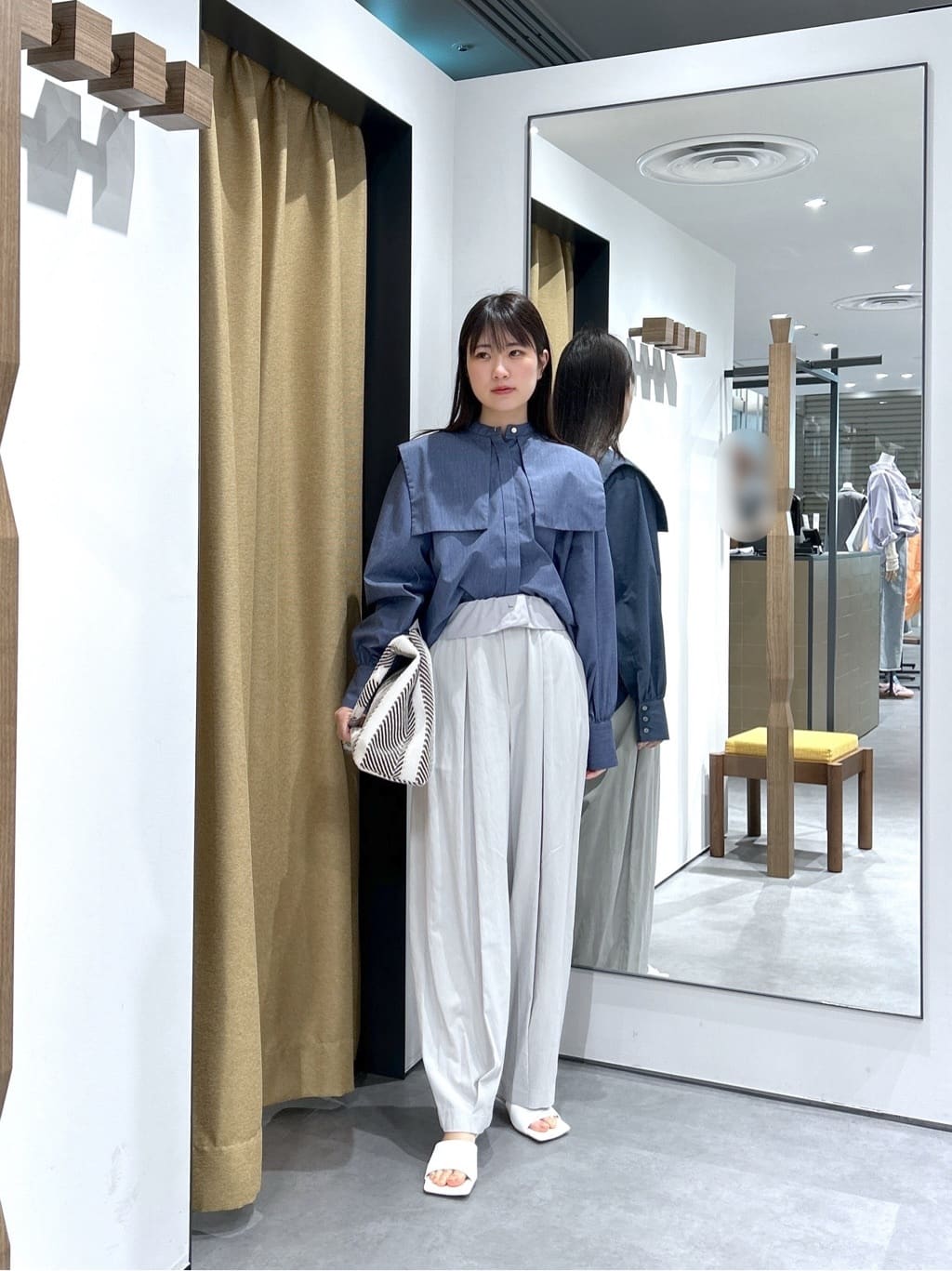 Renoさんの「INDIVI｜ビッグカラーシャツ」を使ったコーディネート