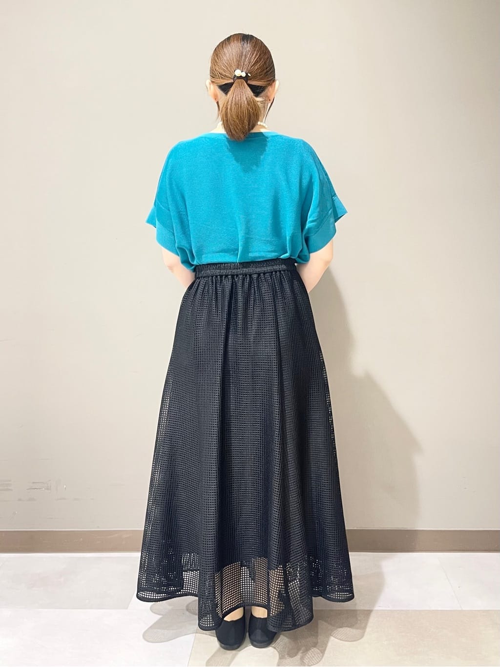 Tomoさんの「UNTITLED｜【11色展開/体型カバー】前後2WAYフレンチスリーブニット」を使ったコーディネート