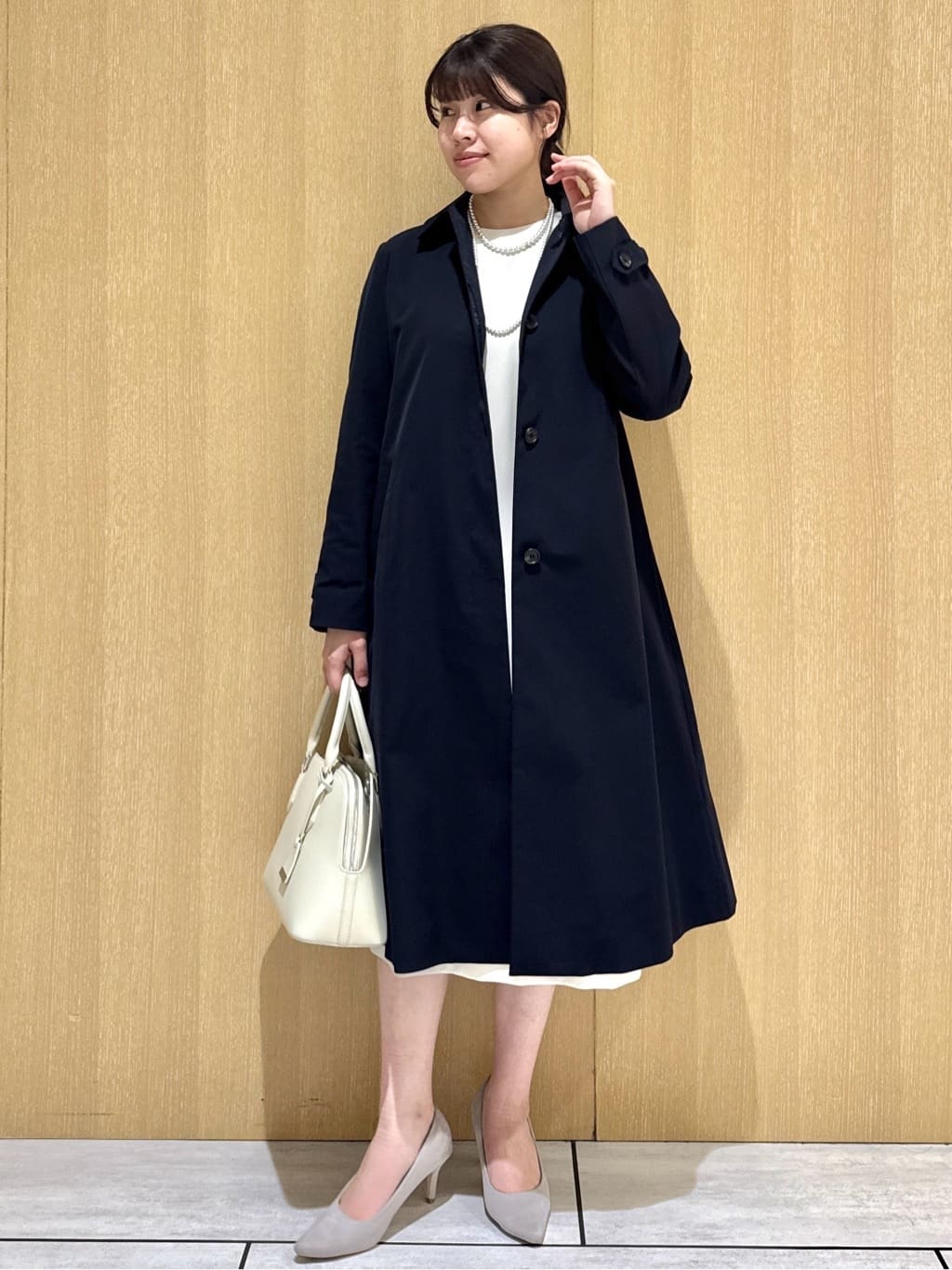 nanaさんの「UNTITLED｜◆【お呼ばれドレス/洗える】カットジャカードスリーブ ワンピース」を使ったコーディネート