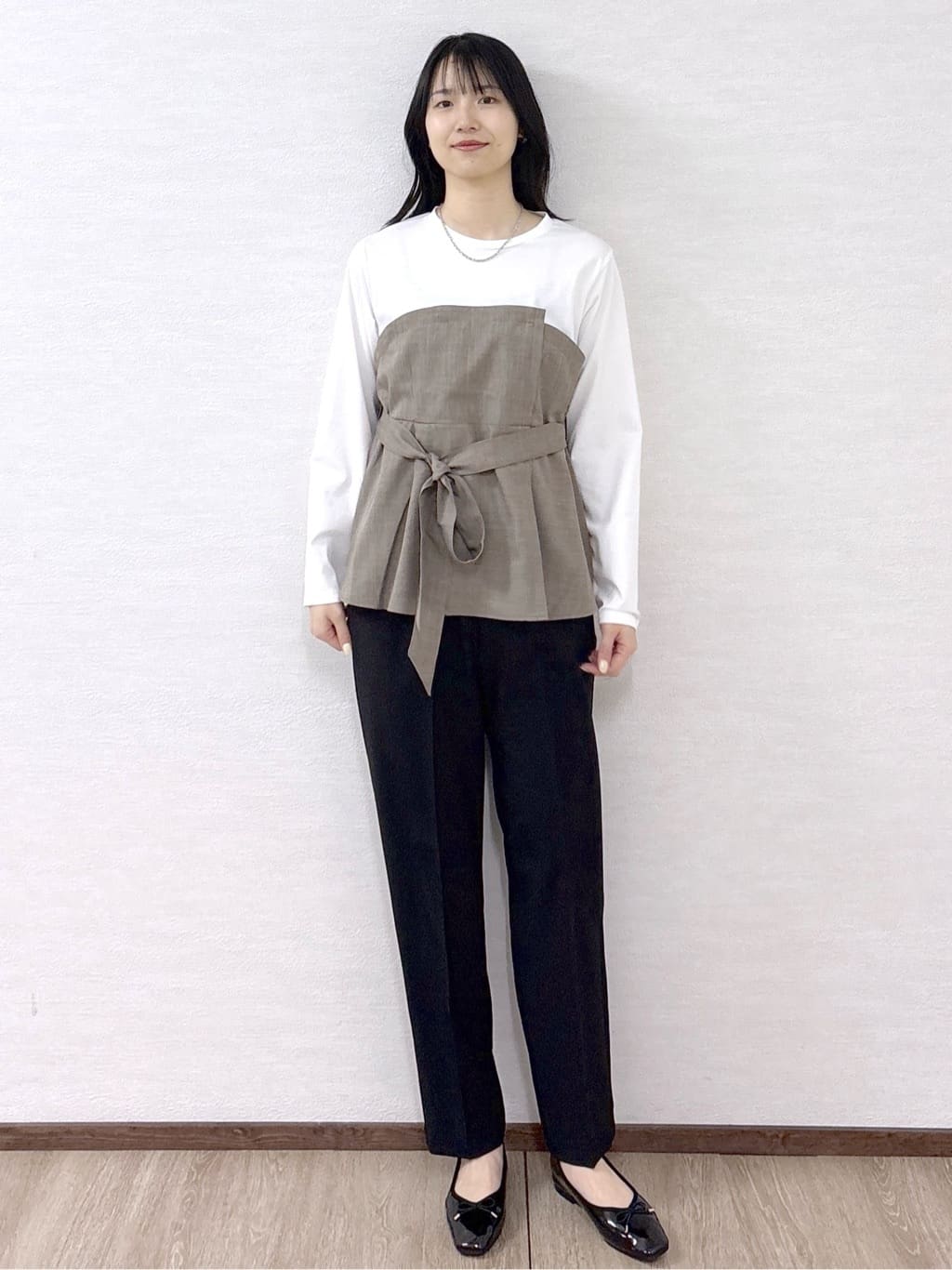 sachikoさんの「OPAQUE.CLIP｜美脚ストレッチイージーテーパードパンツ【洗濯機OK】」を使ったコーディネート