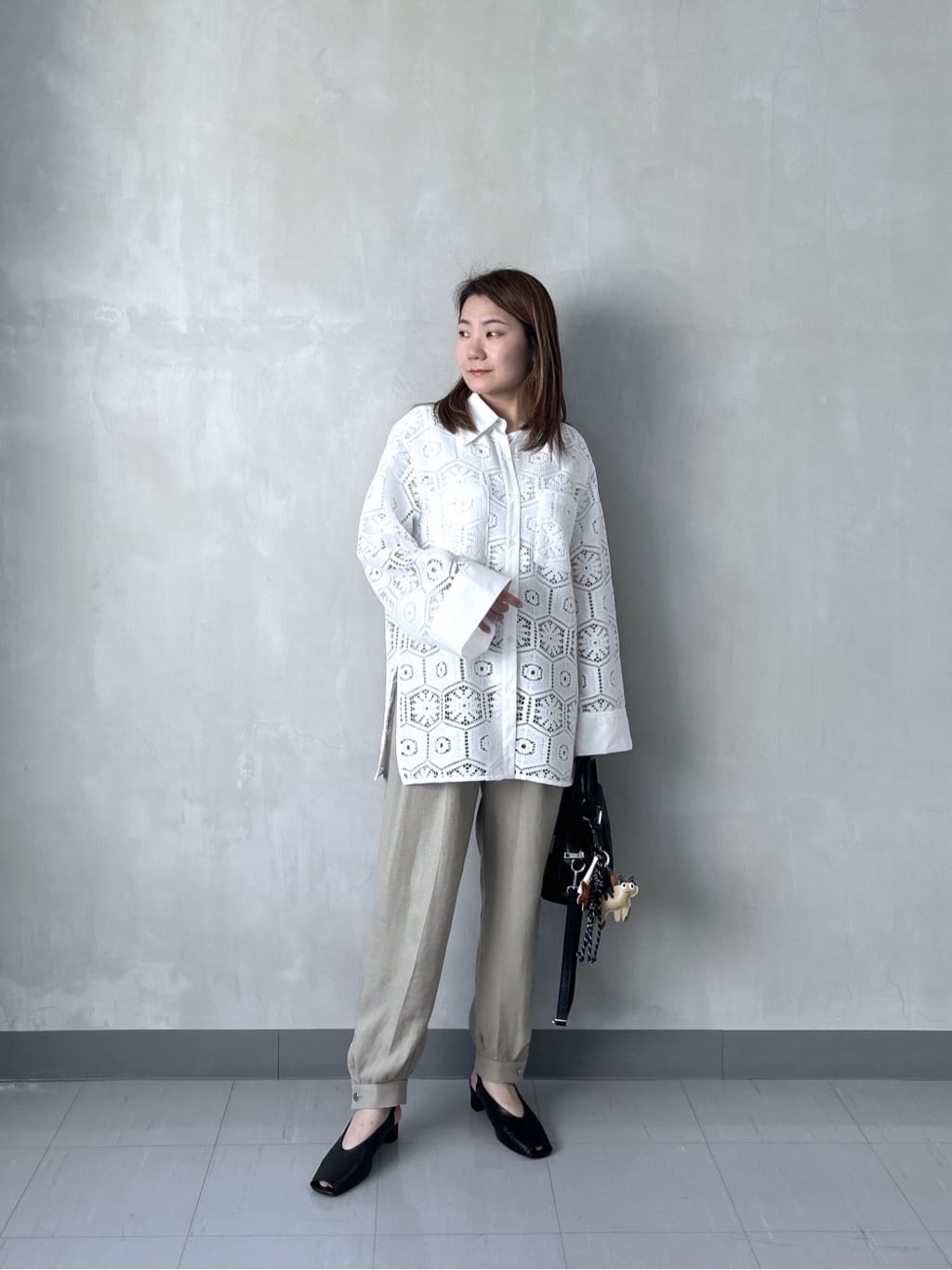 takaさんの「INDIVI｜幾何柄レースビッグシャツ」を使ったコーディネート