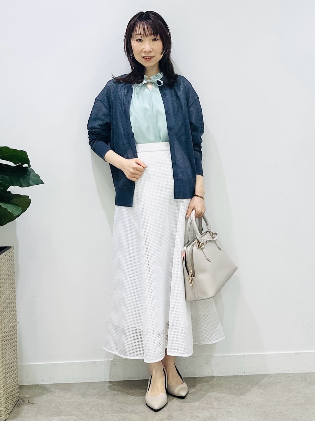 Miwaさんの「UNTITLED｜【洗える】シアーニットカーディガン」を使ったコーディネート