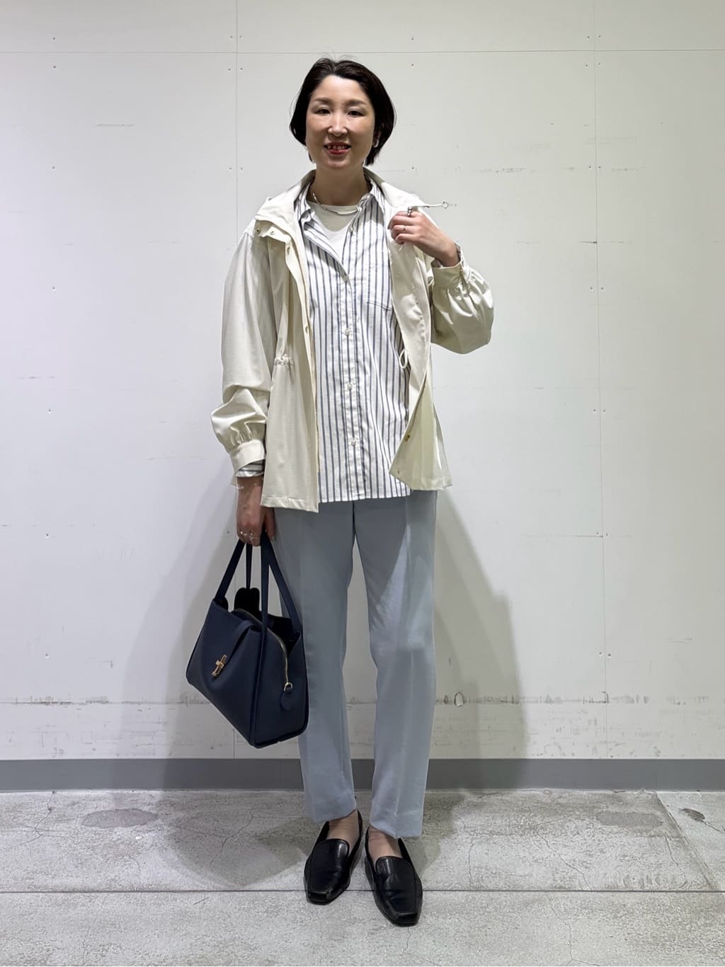 yuriさんの「INDIVI｜【洗える／UVケア／SETUP可】着る日傘テーパードパンツ」を使ったコーディネート