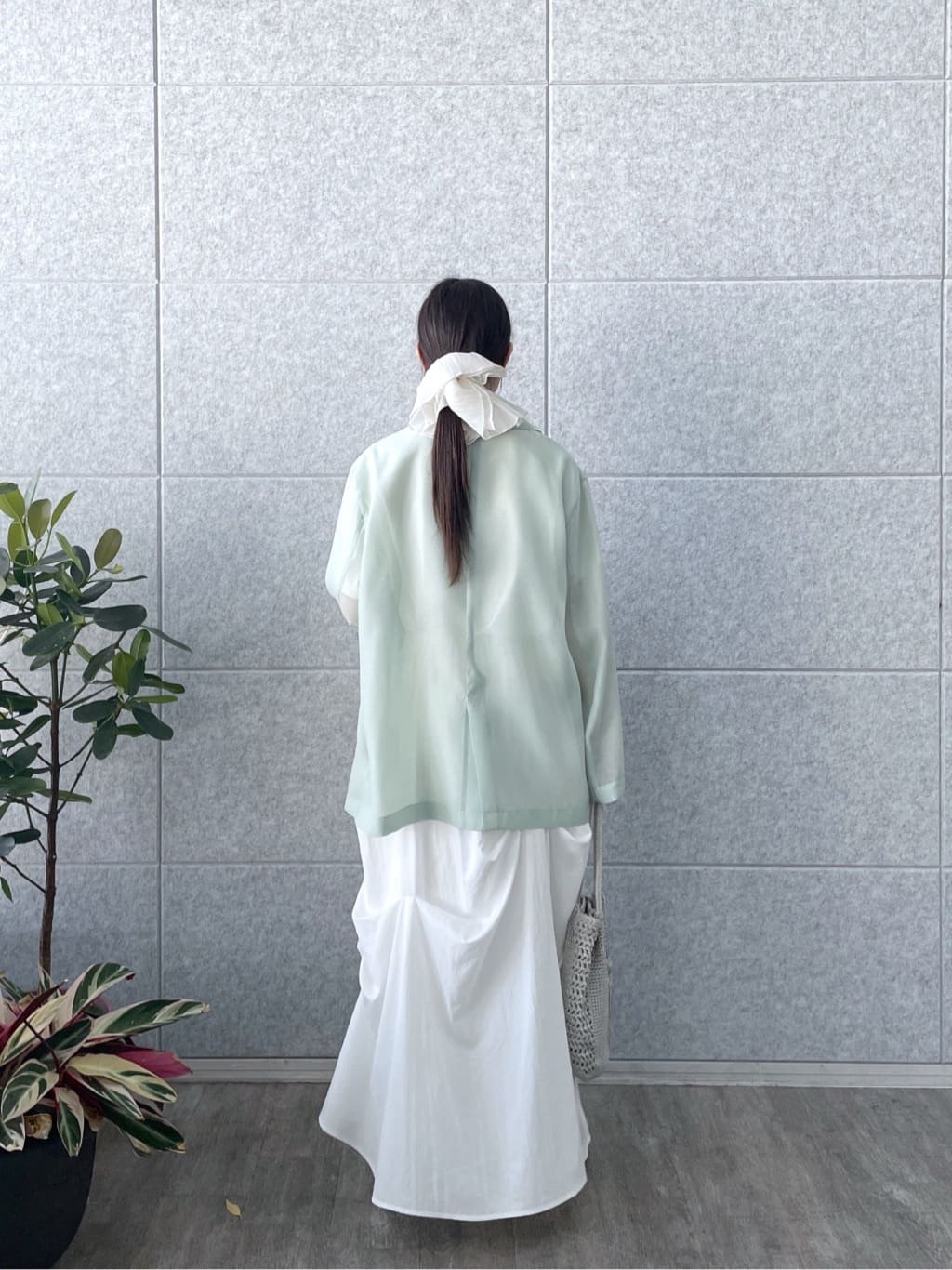 Renoさんの「INDIVI｜【接触冷感/通気性】シアーシャツジャケット」を使ったコーディネート