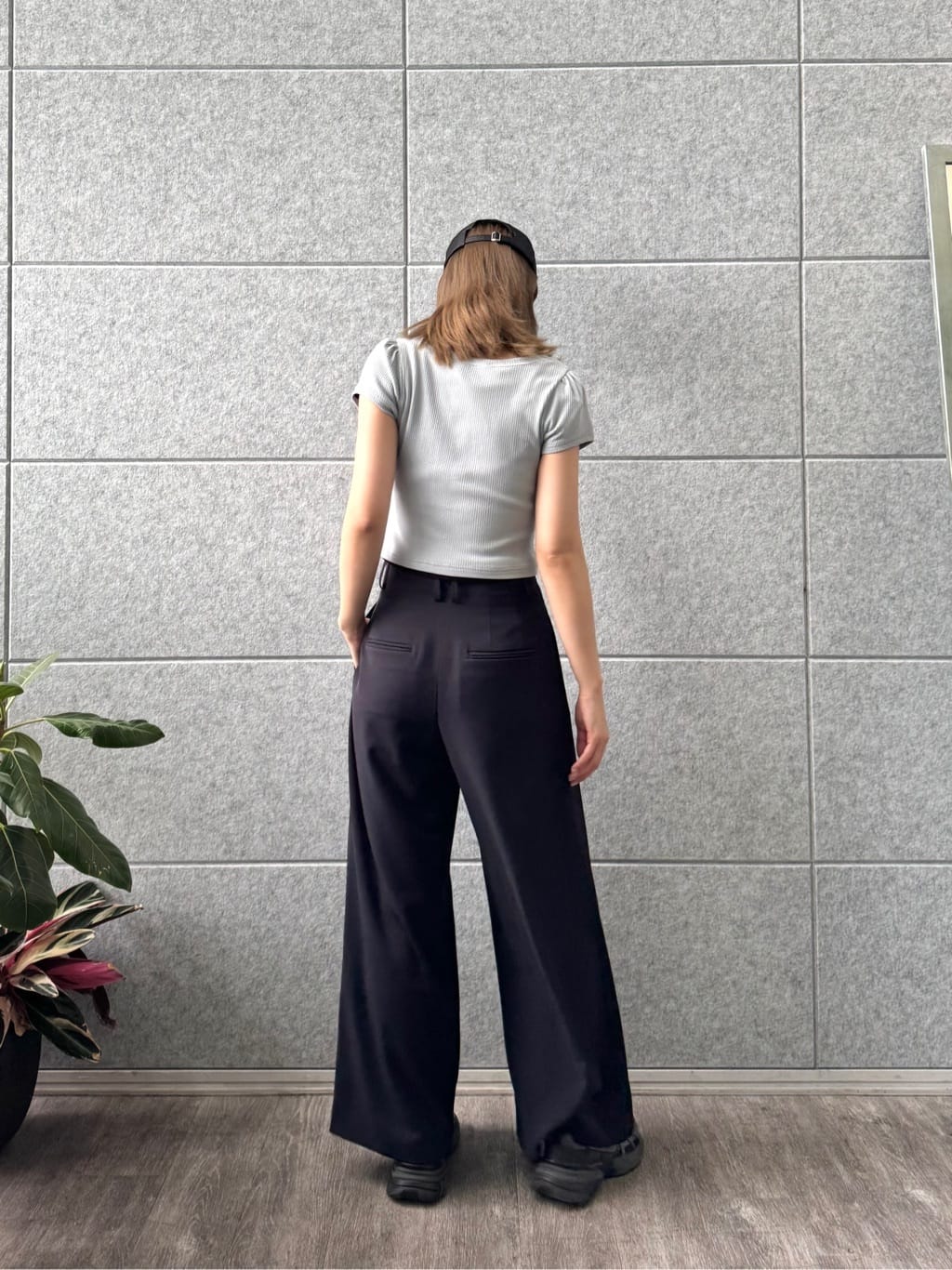 uchi__yamaさんの「CODE A｜zip wide pants」を使ったコーディネート
