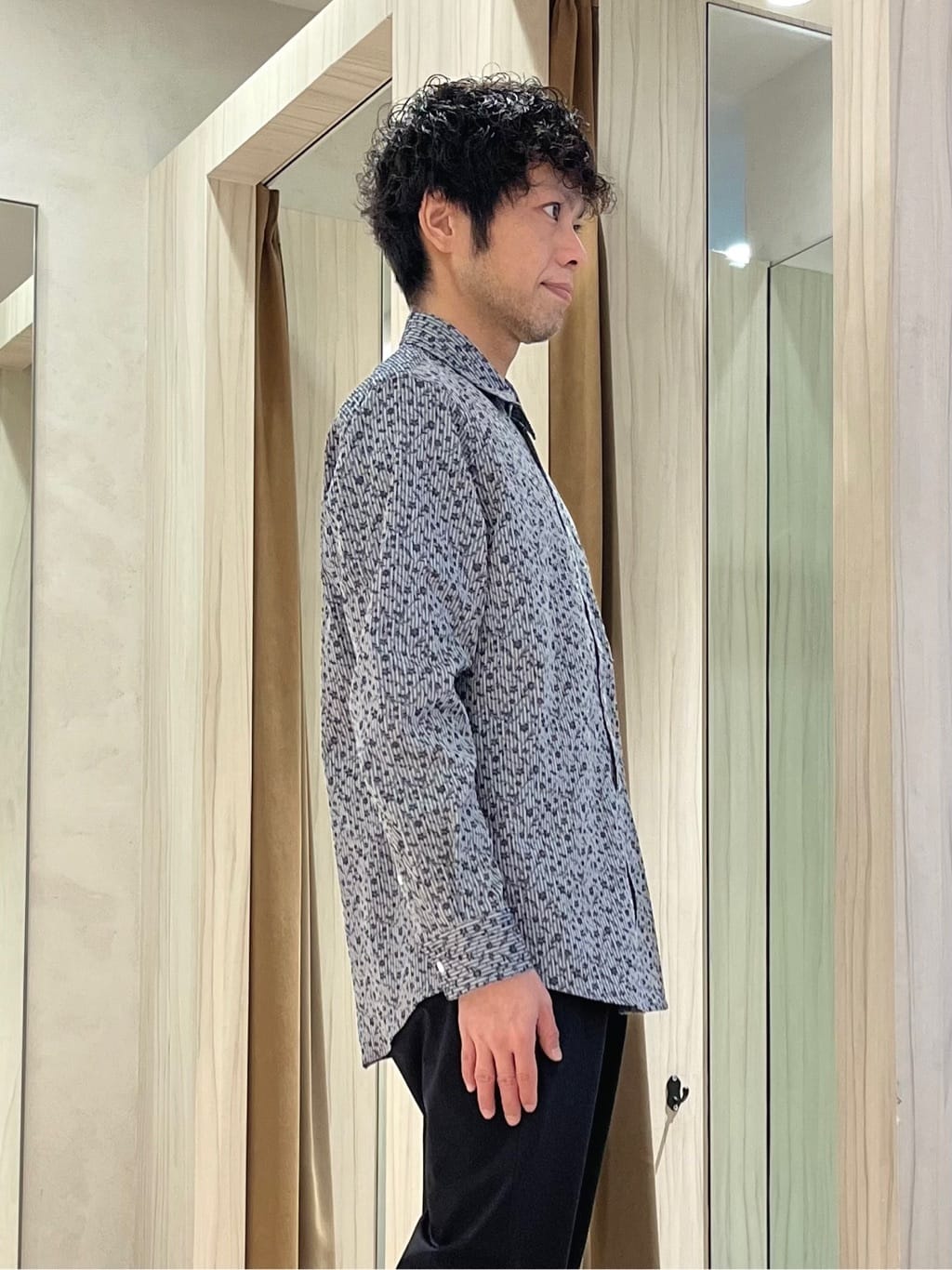 URAさんの「TAKEO KIKUCHI｜畦編みチェック ニットカーディガン」を使ったコーディネート