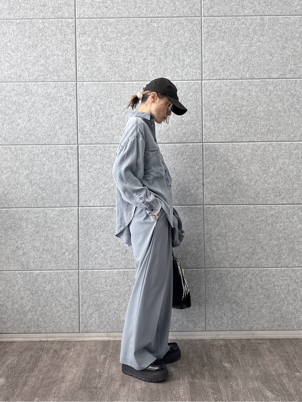 kotakiさんの「INDIVI｜デニムシャツ」を使ったコーディネート