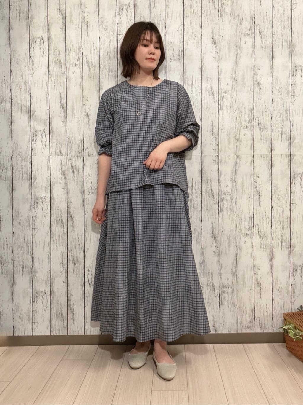 シカさんの「SHOO･LA･RUE｜【セットアップ可/洗濯機可/S-LL】軽やかに揺れる サッカーチェック フレアスカート」を使ったコーディネート