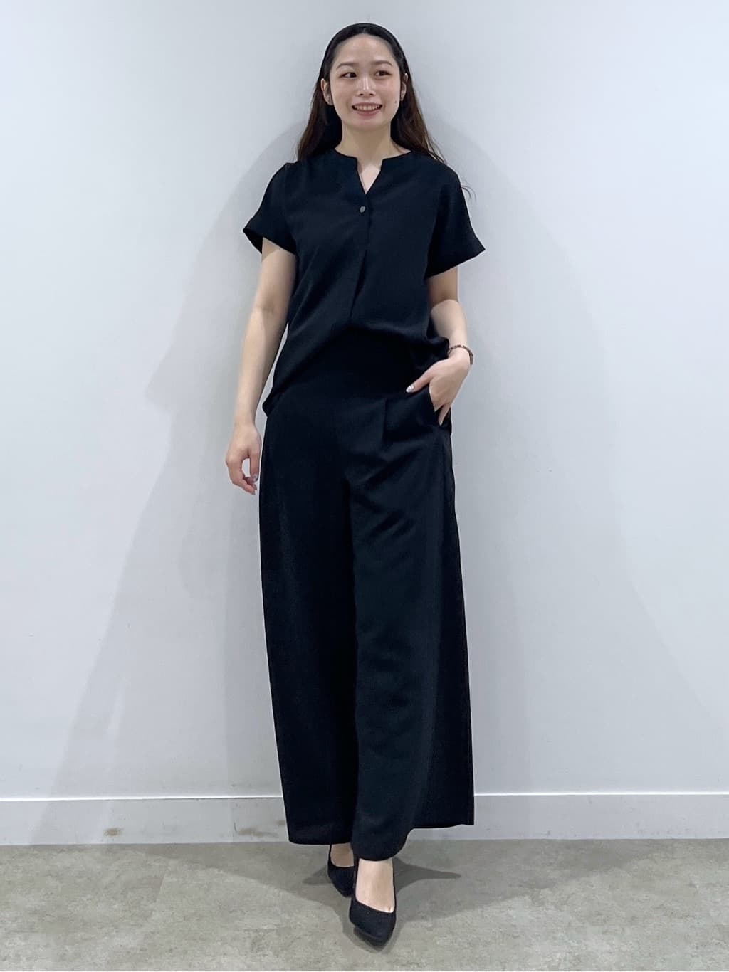 Saekoさんの「COUP DE CHANCE｜【手洗い可／セットアップ可】キーネックブラウス」を使ったコーディネート