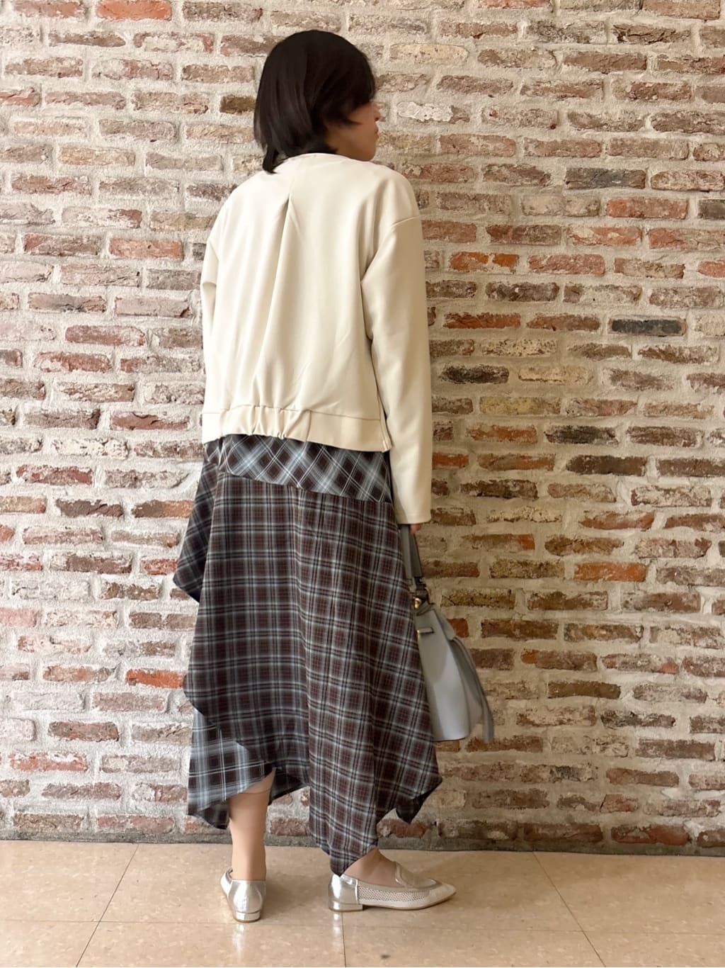 しばさんの「THE SHOP TK｜【オンオフ問わず活躍】ダンボールカルゼジャケット」を使ったコーディネート